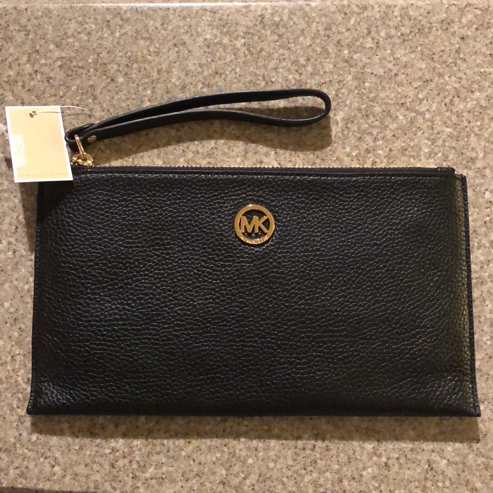 NEW Black Leather Michael Kors Wristlet Clutch